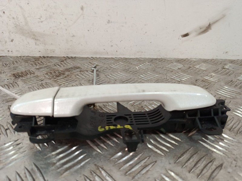 Recambio de maneta exterior delantera derecha para toyota auris (_e18_) 1.2 (nre185_) referencia OEM IAM T2FRJ  