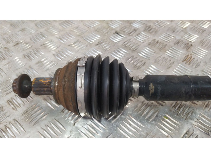Recambio de transmision delantera derecha para volkswagen golf vi (5k1) 1.6 tdi referencia OEM IAM 5Q0407272FF  