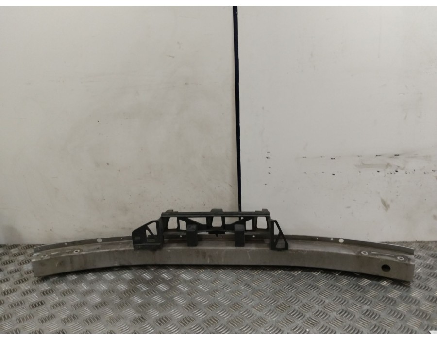Recambio de refuerzo paragolpes delantero para opel zafira / zafira family b (a05) 1.8 (m75) referencia OEM IAM 24460537  