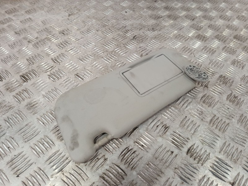 Recambio de parasol izquierdo para toyota auris (_e18_) 1.2 (nre185_) referencia OEM IAM 743200D600B1  