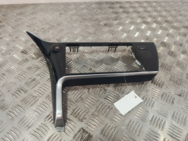 Recambio de embellecedor salpicadero para toyota auris (_e18_) 1.2 (nre185_) referencia OEM IAM 5540502870  