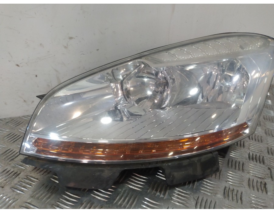 Recambio de faro izquierdo para citroën c4 grand picasso i (ua_) 1.6 hdi referencia OEM IAM 146343  