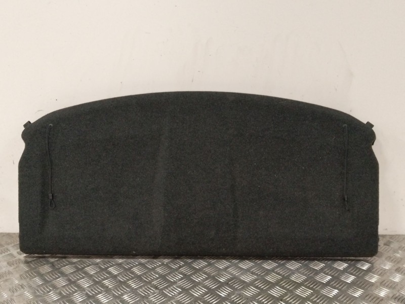 Recambio de bandeja trasera para toyota auris (_e18_) 1.2 (nre185_) referencia OEM IAM 82602101  