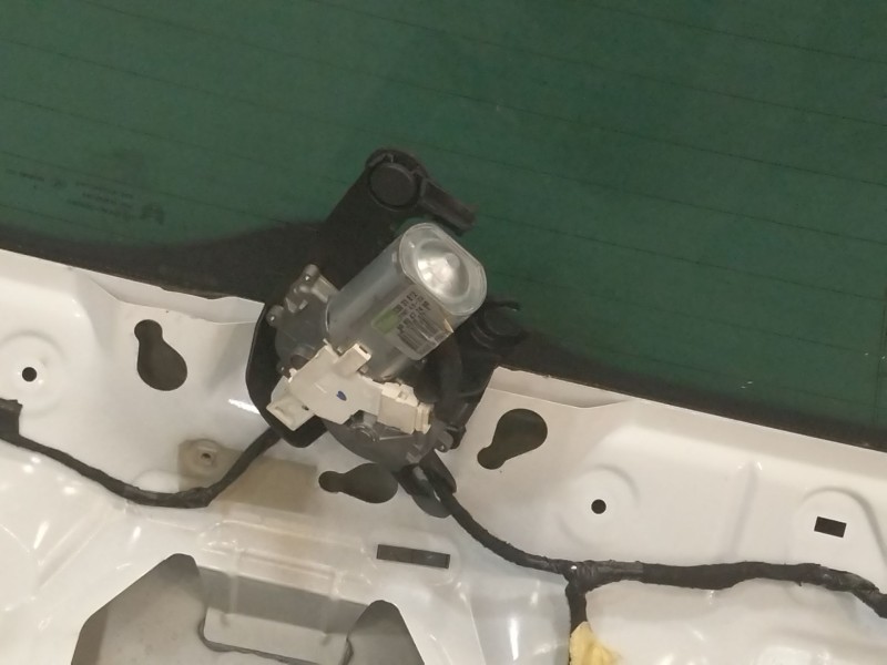 Recambio de porton trasero para citroën c4 lim. 1.6 16v referencia OEM IAM 8701FQ  