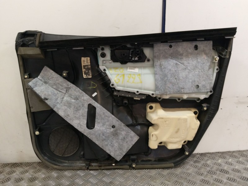 Recambio de guarnecido puerta delantera izquierda para toyota auris (_e18_) 1.2 (nre185_) referencia OEM IAM 6777802280  