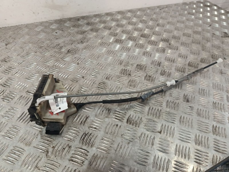 Recambio de cerradura puerta delantera derecha para citroën c4 lim. 1.6 16v referencia OEM IAM 967215548001  