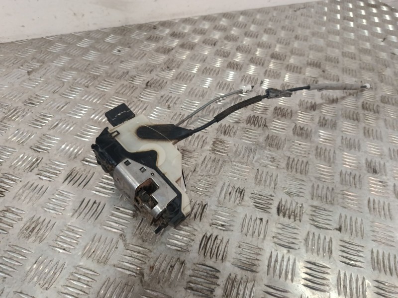 Recambio de cerradura puerta delantera derecha para citroën c4 lim. 1.6 16v referencia OEM IAM 967215548001  