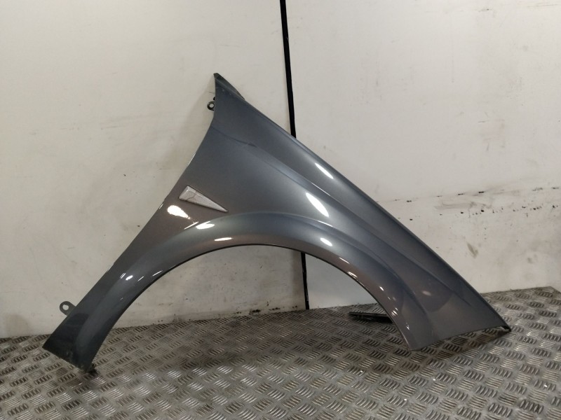 Recambio de aleta delantera derecha para renault megane ii coupe/cabrio referencia OEM IAM   