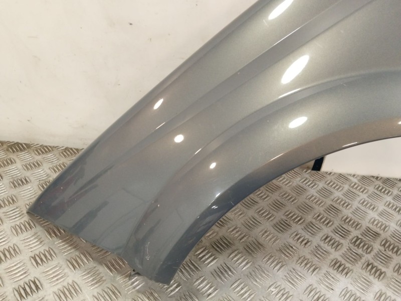 Recambio de aleta delantera izquierda para renault megane ii coupe/cabrio referencia OEM IAM 109.193812  