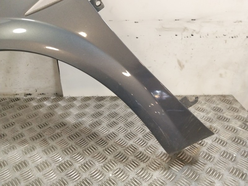 Recambio de aleta delantera izquierda para renault megane ii coupe/cabrio referencia OEM IAM 109.193812  
