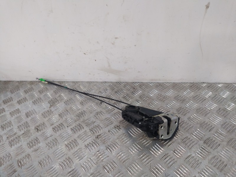 Recambio de cerradura puerta trasera derecha para toyota yaris (_p9_) 1.4 d-4d (nlp90_) referencia OEM IAM 1241394  