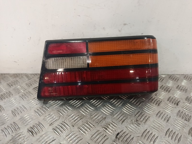 Recambio de piloto trasero derecho para ford orion 1.6 referencia OEM IAM 41212  