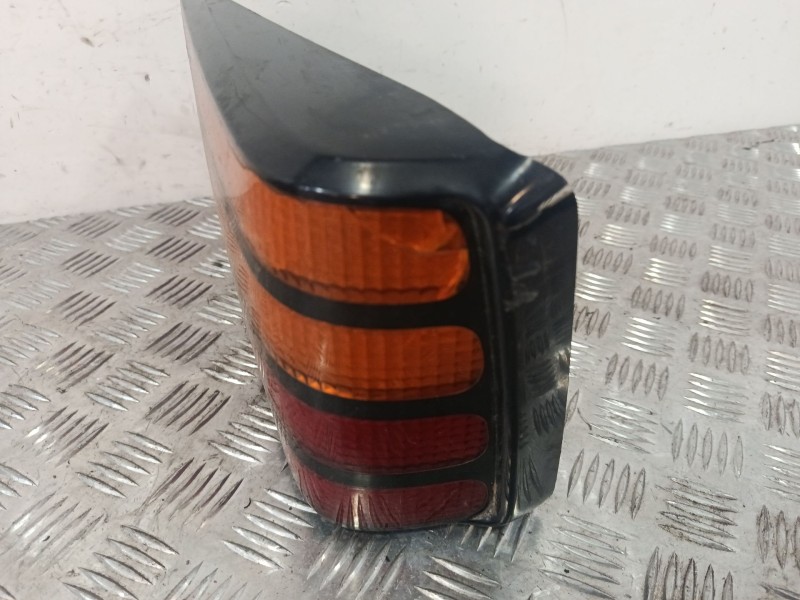 Recambio de piloto trasero derecho para ford orion 1.6 referencia OEM IAM 41212  