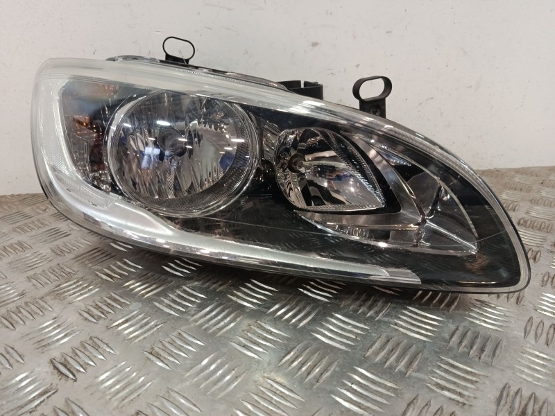 Recambio de faro derecho para volvo v60 i cross country (157) d4 referencia OEM IAM 31420270  