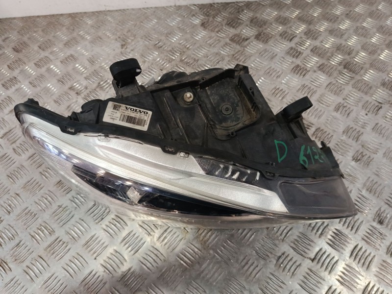 Recambio de faro derecho para volvo v60 i cross country (157) d4 referencia OEM IAM 31420270  