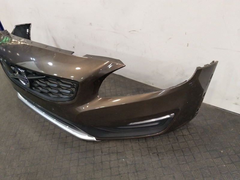 Recambio de paragolpes delantero para volvo v60 i cross country (157) d4 referencia OEM IAM 39826039  