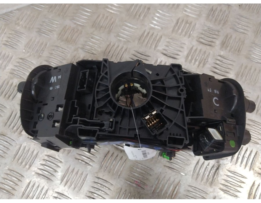 Recambio de mando multifuncion para renault scénic ii (jm0/1_) 1.6 (jm0c, jm0j, jm1b) referencia OEM IAM 61880052  
