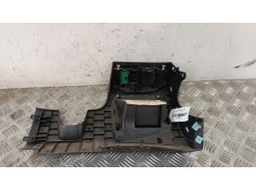 Recambio de moldura puerta delantera derecha para renault clio iv (bh_) 0.9 tce 90 referencia OEM IAM 689214069R   2