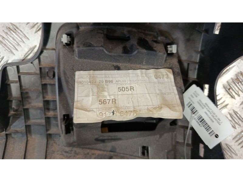 Recambio de moldura puerta delantera derecha para renault clio iv (bh_) 0.9 tce 90 referencia OEM IAM 689214069R  