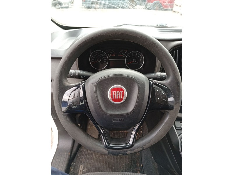 Recambio de volante para fiat doblo autobús (263_) 1.6 d multijet (263axh1a, 263axl11, 263axh1b) referencia OEM IAM 735690709  