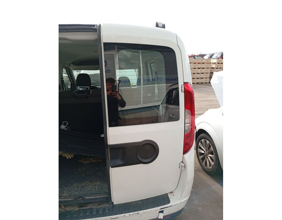 Recambio de porton trasero derecho para fiat doblo autobús (263_) 1.6 d multijet (263axh1a, 263axl11, 263axh1b) referencia OEM I
