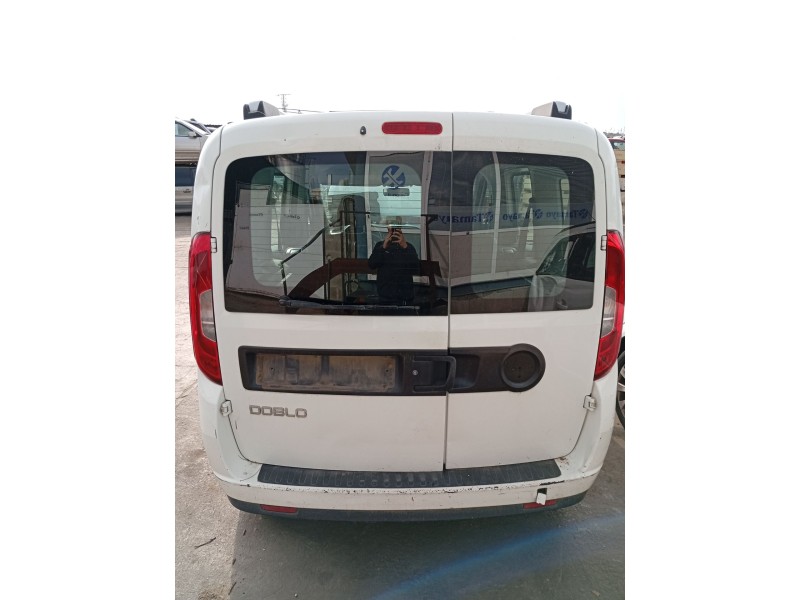 Recambio de porton trasero izquierdo para fiat doblo autobús (263_) 1.6 d multijet (263axh1a, 263axl11, 263axh1b) referencia OEM