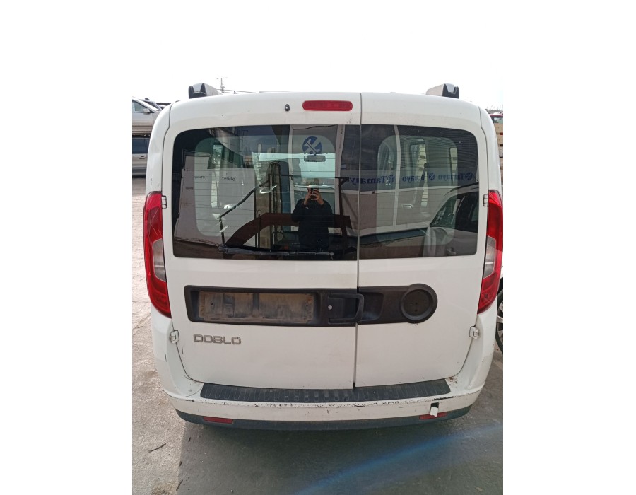 Recambio de porton trasero izquierdo para fiat doblo autobús (263_) 1.6 d multijet (263axh1a, 263axl11, 263axh1b) referencia OEM
