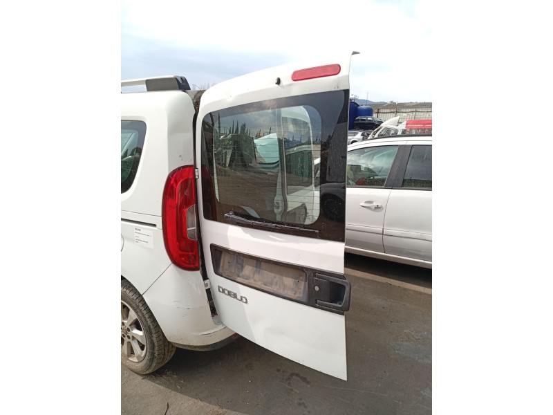 Recambio de porton trasero izquierdo para fiat doblo autobús (263_) 1.6 d multijet (263axh1a, 263axl11, 263axh1b) referencia OEM