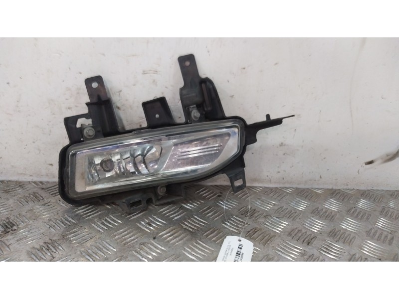 Recambio de faro antiniebla derecho para nissan qashqai ii (j11, j11_) 1.7 dci referencia OEM IAM 261508995A  