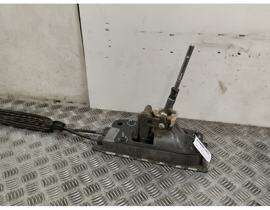 Recambio de palanca cambio para volkswagen caddy iii furgón/monospace (2ka, 2kh, 2ca, 2ch) 1.6 tdi referencia OEM IAM 1T0711049B