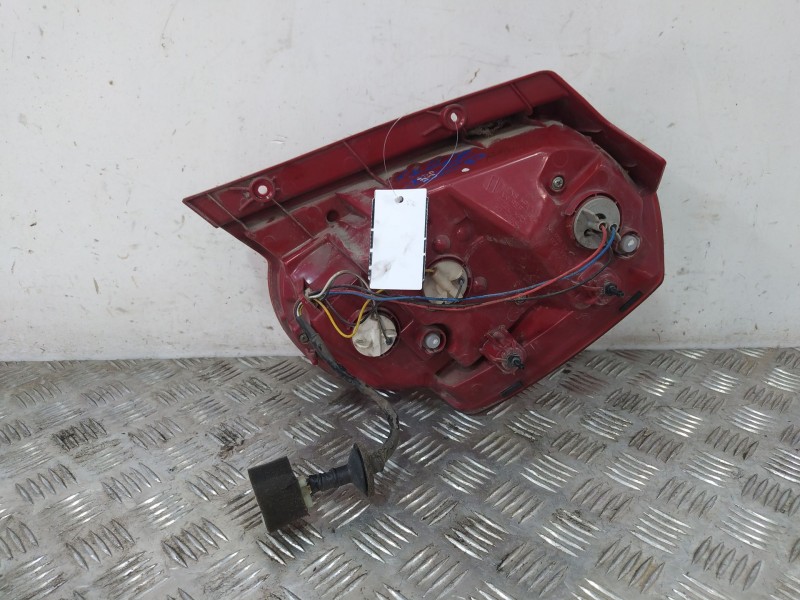 Recambio de piloto trasero izquierdo para chevrolet aveo / kalos hatchback (t250, t255) 1.4 referencia OEM IAM 95952066  