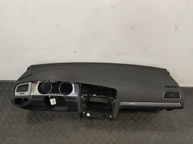 Recambio de salpicadero para volkswagen golf vii lim. referencia OEM IAM 5G1857181A  