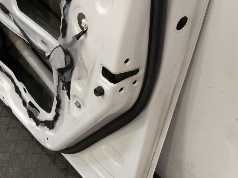 Recambio de puerta delantera izquierda para toyota auris (_e18_) 1.2 (nre185_) referencia OEM IAM 6700102300  