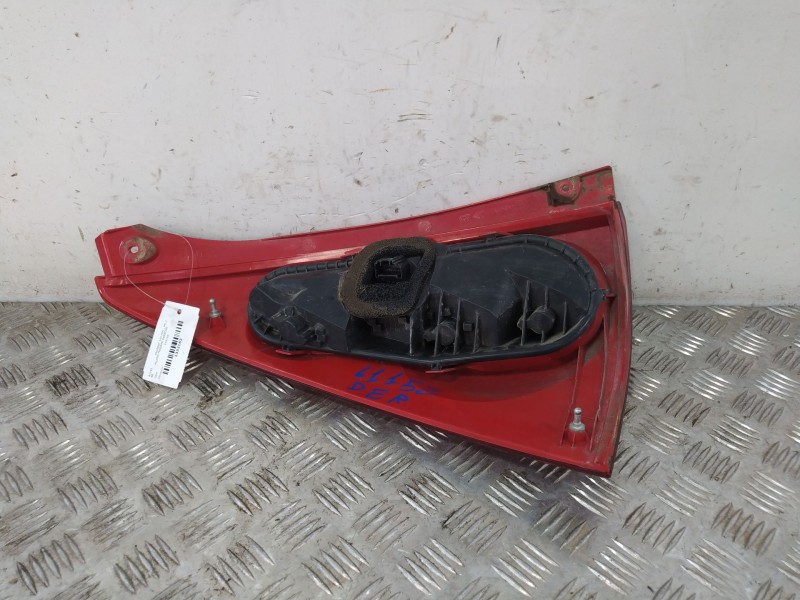 Recambio de piloto trasero derecho para peugeot 107 (pm_, pn_) 1.0 referencia OEM IAM 815500H040  