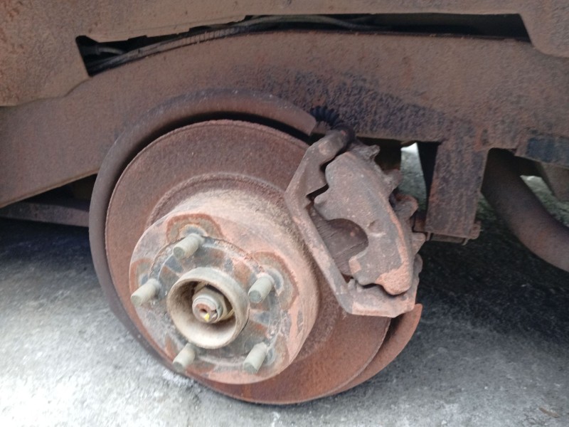 Recambio de pinza freno trasera izquierda para land rover range rover (lp) 2.5 turbodiesel referencia OEM IAM STC1905  