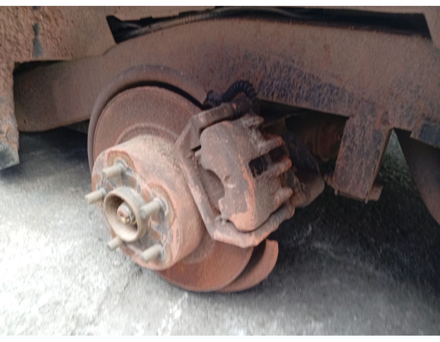 Recambio de pinza freno trasera izquierda para land rover range rover (lp) 2.5 turbodiesel referencia OEM IAM STC1905  