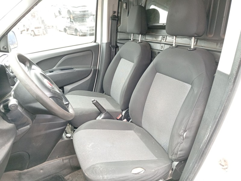 Recambio de asiento delantero izquierdo para fiat doblo cargo (263_) 1.3 d multijet referencia OEM IAM 98846812  