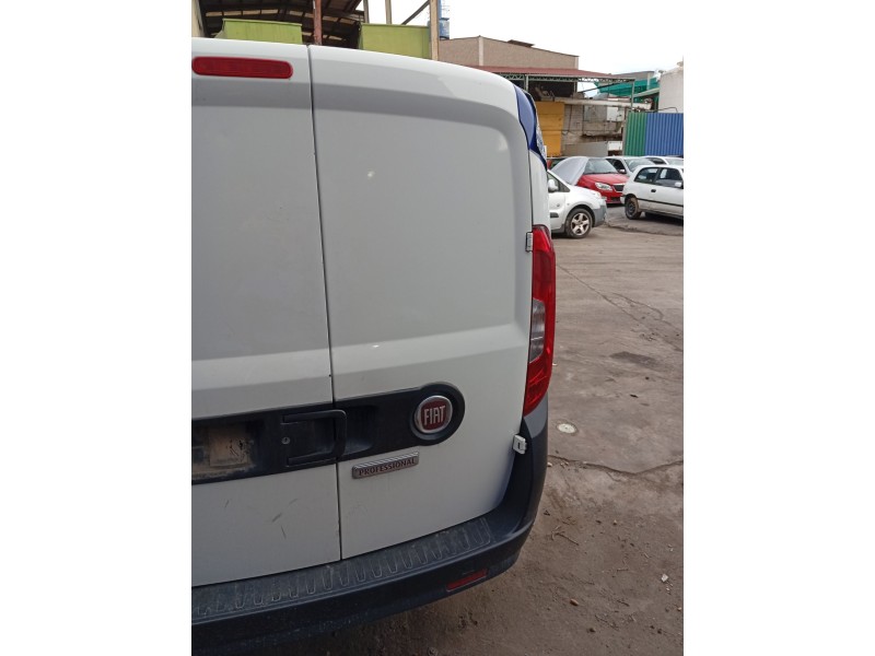 Recambio de puerta trasera carga derecha para fiat doblo cargo (263_) 1.3 d multijet referencia OEM IAM 52000031  