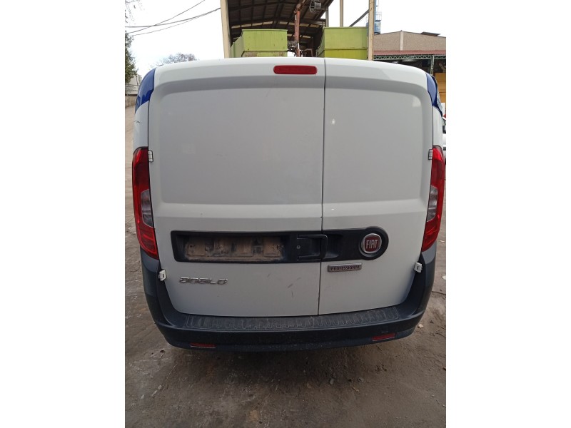 Recambio de puerta trasera carga derecha para fiat doblo cargo (263_) 1.3 d multijet referencia OEM IAM 52000031  