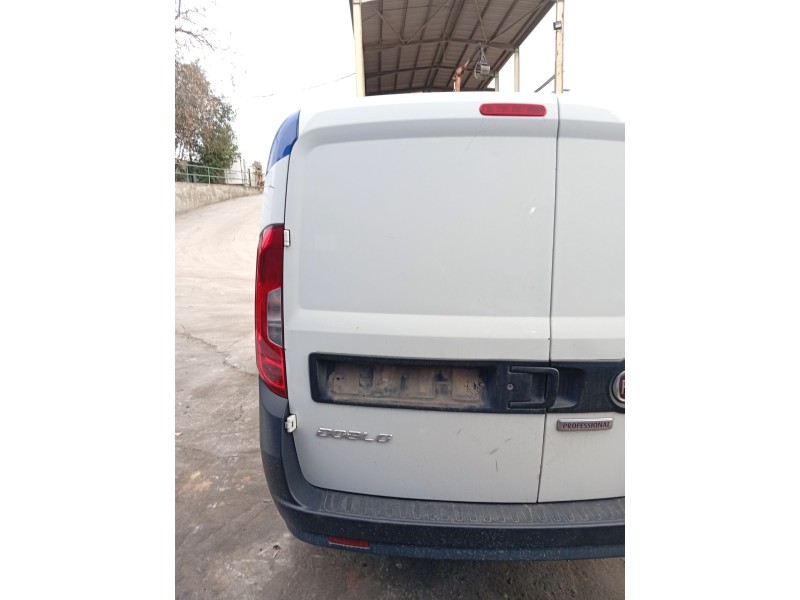 Recambio de puerta trasera carga izquierda para fiat doblo cargo (263_) 1.3 d multijet referencia OEM IAM 52109289  