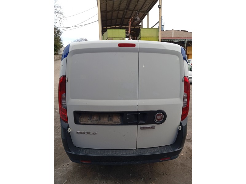 Recambio de puerta trasera carga izquierda para fiat doblo cargo (263_) 1.3 d multijet referencia OEM IAM 52109289  
