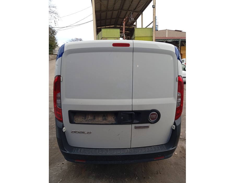 Recambio de puerta trasera carga izquierda para fiat doblo cargo (263_) 1.3 d multijet referencia OEM IAM 52109289  