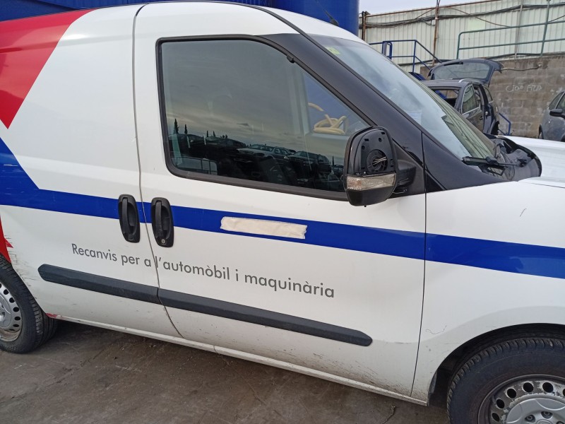Recambio de puerta delantera derecha para fiat doblo cargo (263_) 1.3 d multijet referencia OEM IAM 51810549  