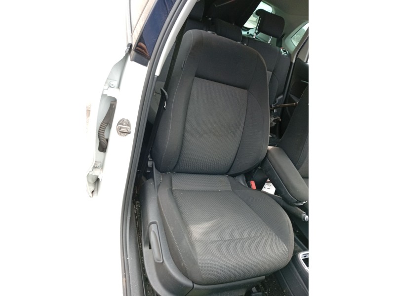 Recambio de asiento delantero derecho para volkswagen polo v (6r1, 6c1) 1.4 tdi referencia OEM IAM 6R4881106M  