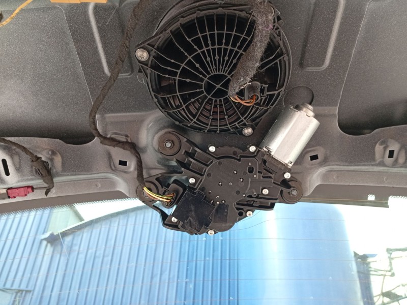 Recambio de motor limpia trasero para volkswagen polo v (6r1, 6c1) 1.4 tdi referencia OEM IAM 5K6955711B  