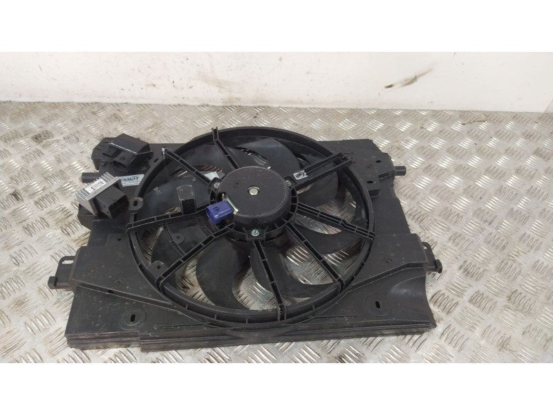 Recambio de electroventilador para renault captur i (j5_, h5_) 1.5 dci 90 referencia OEM IAM 214818664R 214818009R 