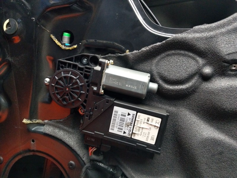 Recambio de elevalunas delantero derecho para audi a4 b6 (8e2) 2.5 tdi quattro referencia OEM IAM 8E0837462C  