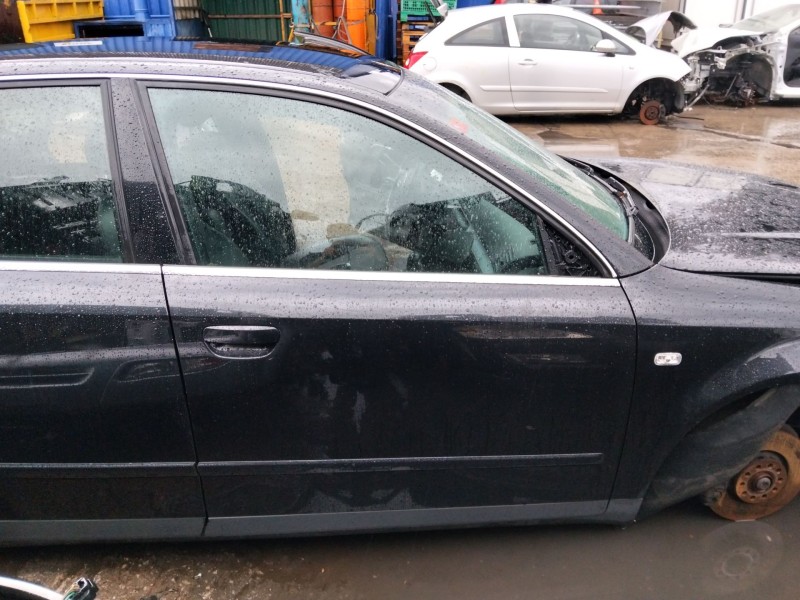 Recambio de puerta delantera derecha para audi a4 b6 (8e2) 2.5 tdi quattro referencia OEM IAM 8E0831052  