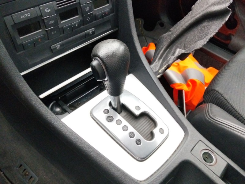 Recambio de palanca cambio para audi a4 b6 (8e2) 2.5 tdi quattro referencia OEM IAM 8E1713105  