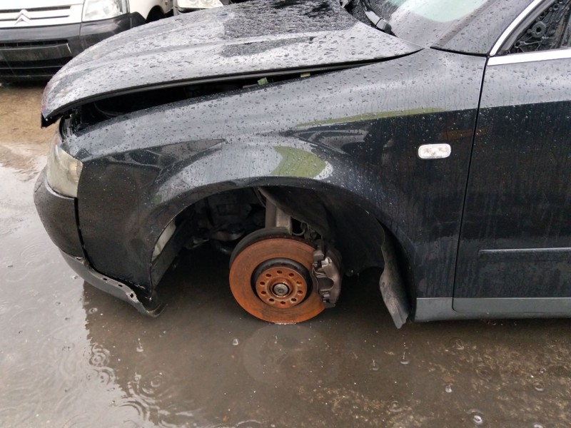 Recambio de aleta delantera izquierda para audi a4 b6 (8e2) 2.5 tdi quattro referencia OEM IAM 8E0821105B  